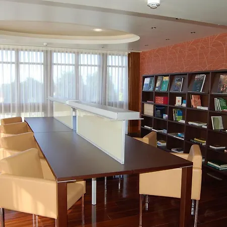 Hotell La Casona De Lupa 4*